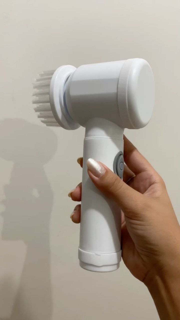 magic brush فرشاة التنظيف السحرية